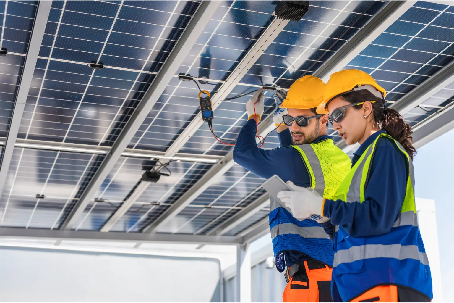 Contrôle technique sous une structure photovoltaïque